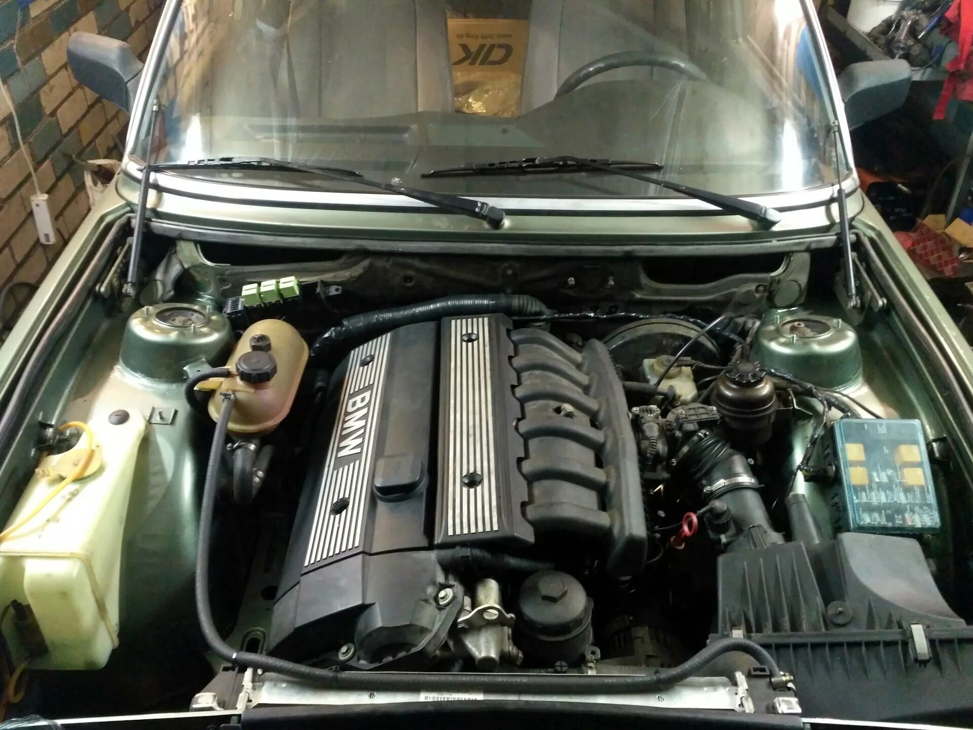 BMW M52B28 / M52TUB28 motor