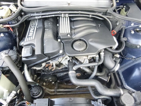 BMW N42B18 motor