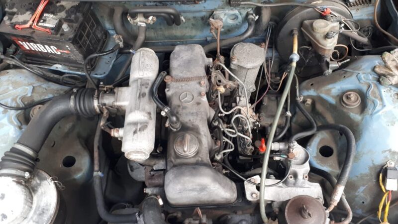 Mercedes OM615 D 20 2,0 dieselmotor